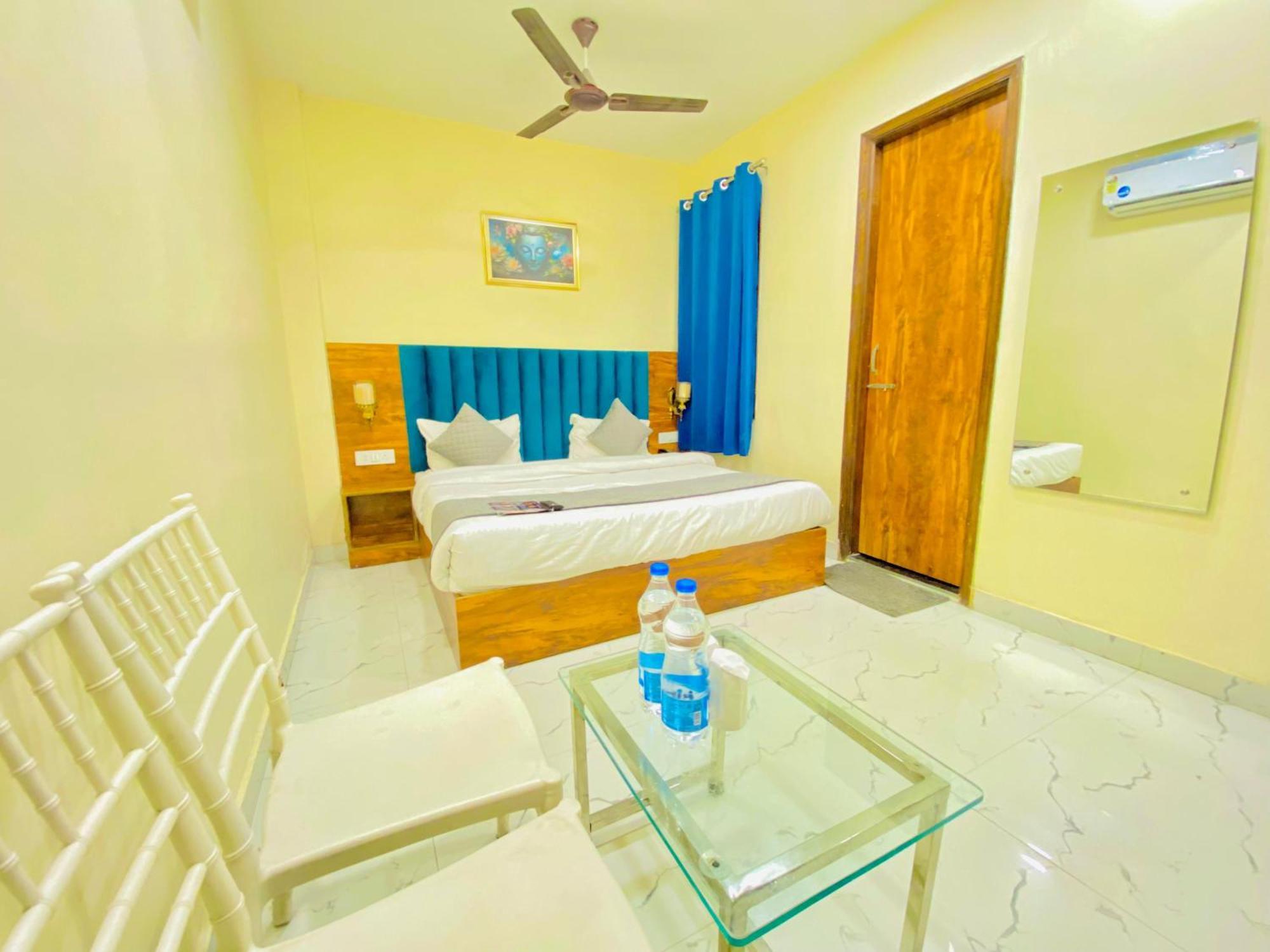 Hotel Holiday First 300 Meter From Golden Temple Amritsar Buitenkant foto