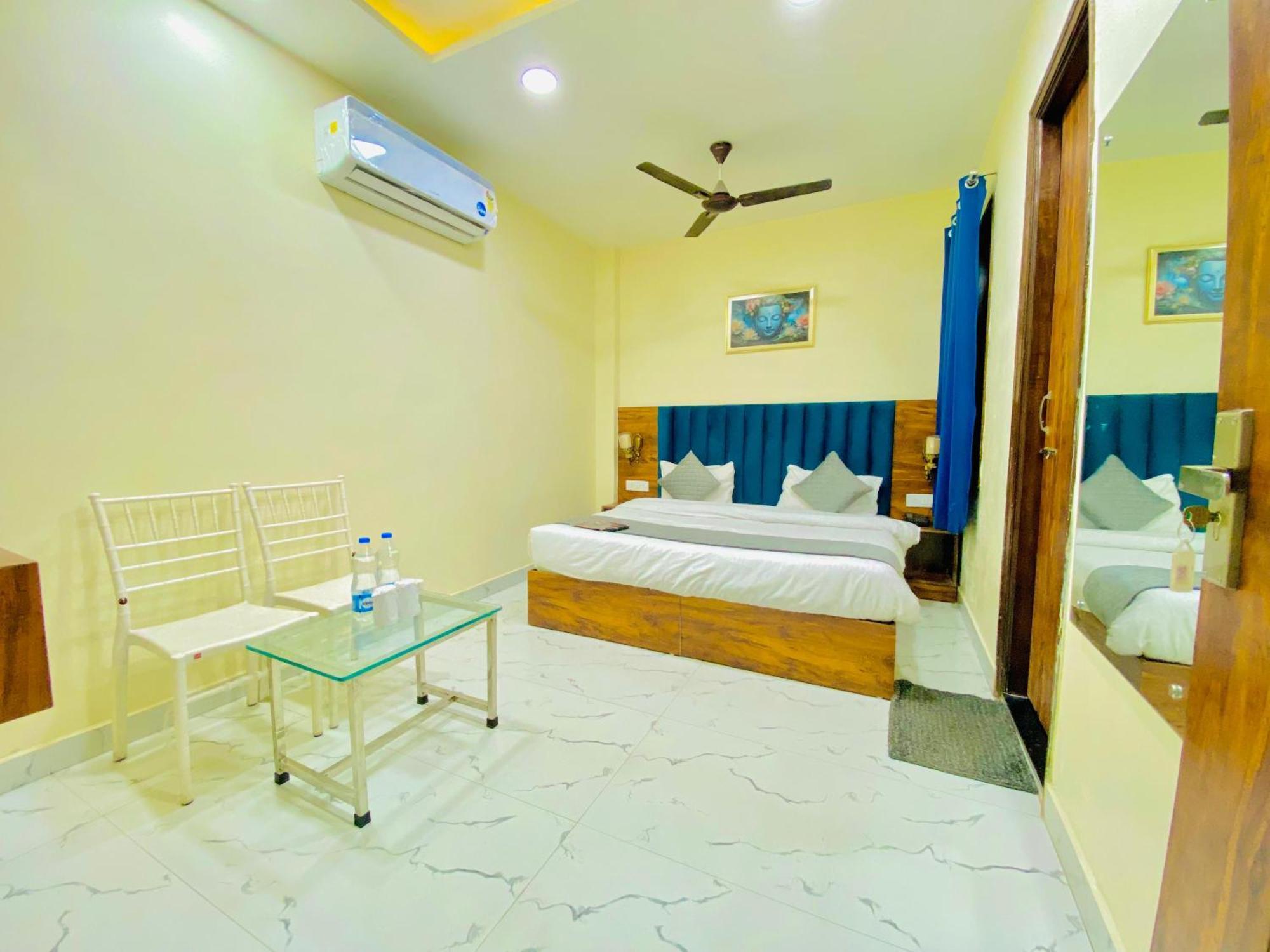 Hotel Holiday First 300 Meter From Golden Temple Amritsar Buitenkant foto